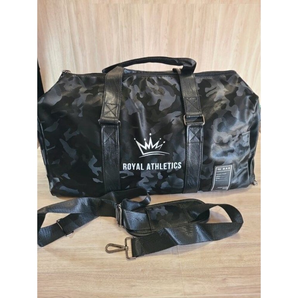 Royal Athletics Black Camo Gym Duffel Bag Travel Sports Tote Weekender NWT 20"